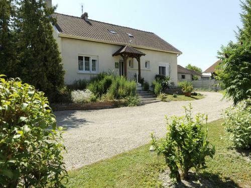 G�te Rouilly-sacey, 3 Pi�ces, 5 Personnes - Fr-1-543-7