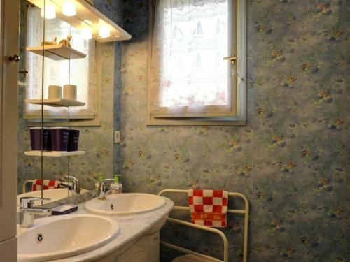 G�te Rouilly-sacey, 3 Pi�ces, 4 Personnes - Fr-1-543-46