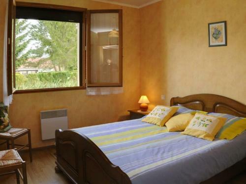 G�te Rouilly-sacey, 3 Pi�ces, 4 Personnes - Fr-1-543-46