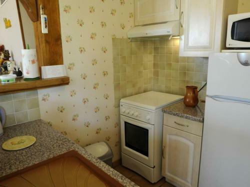 G�te Rouilly-sacey, 3 Pi�ces, 4 Personnes - Fr-1-543-46