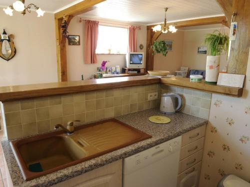 G�te Rouilly-sacey, 3 Pi�ces, 4 Personnes - Fr-1-543-46