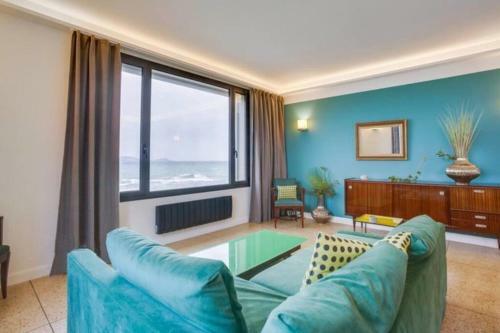 Unique ! Waterfront Apartment In St Aygulf