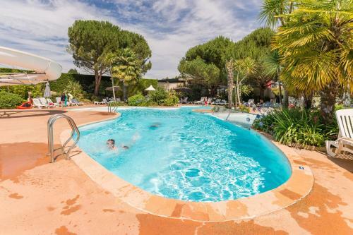 Planete Mobil Homes - Ch�teau de Galin�e