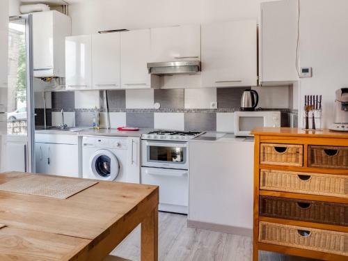 Blissful Apartment In Saint Chamond With Balcony