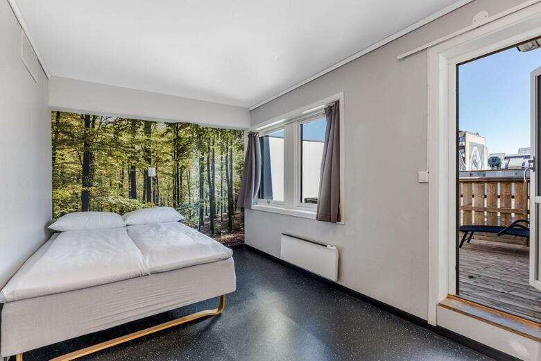 Yess! Hotel