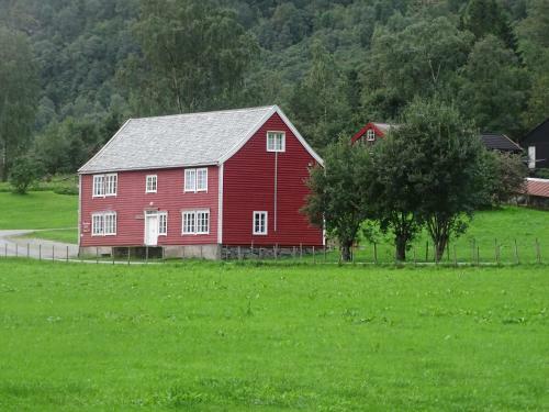 Brekke Gard Hostel