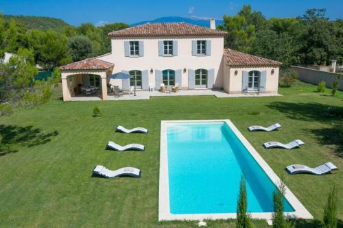 Saint-didier Villa Sleeps 9 Pool Wifi