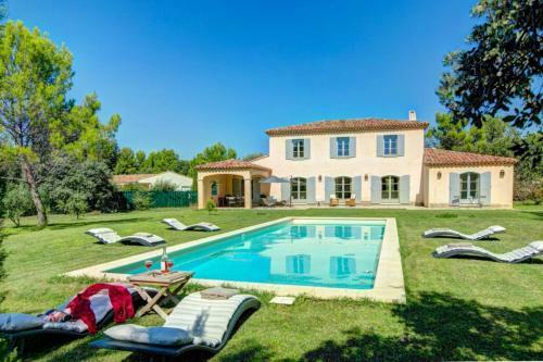 Saint-didier Villa Sleeps 9 Pool Wifi