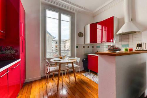Chic Apart In Parisian Style
