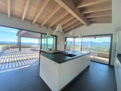 Villa de Luxe Vue Mer Et Piscine