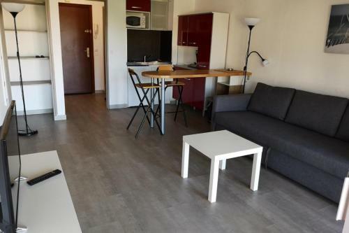Apartamento Comfortable Studio With Balcony Close To The Beach