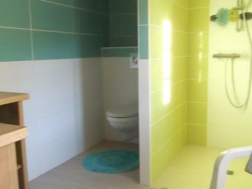 G�te Saint-georges-de-baroille, 4 Pi�ces, 7 Personnes - Fr-1-496-170