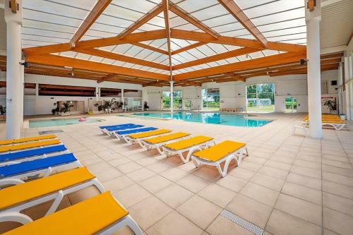 Camping Les Amiaux **** - Maeva