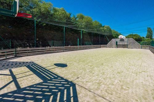 Camping Les Amiaux **** - Maeva