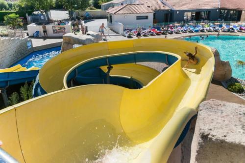 Camping Le Bois Joly Proche Centre Ville