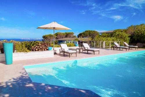 Saint-julien Villa Sleeps 14 Pool Wifi