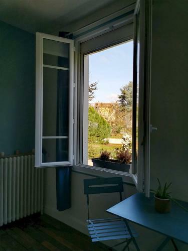Bed & Breakfast Chambres D'h�tes La Maison Blanche