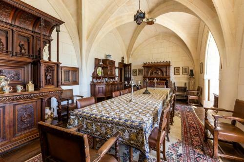 Maine D'euche Chateau Sleeps 30 Pool Wifi