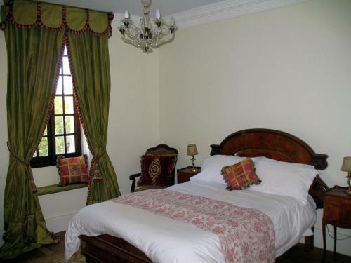 Saint-martin-de-riberac Chateau Sleeps 16 Pool Wifi