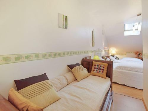 Spacious Holiday Home In Saint-martin Le Redon With Garden