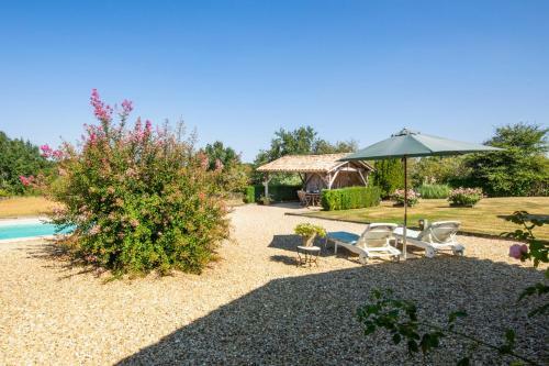 Saint-meard-de-gurcon Villa Sleeps 2 Pool Wifi