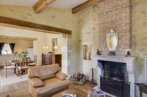 Saint-meard-de-gurcon Villa Sleeps 2 Pool Wifi