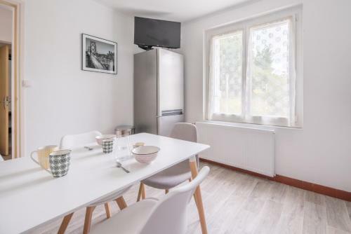 Spacieuse Maison R�nov�e, 4 Chambres Et Jardin