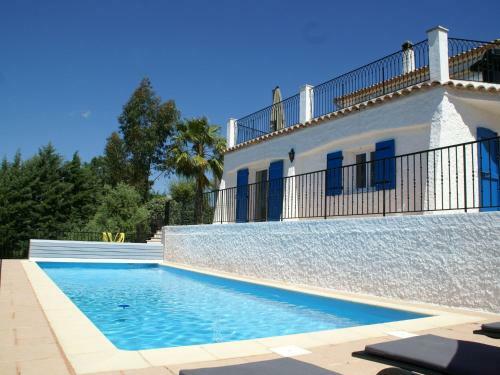 Wonderful Villa In Saint-paul-en-foret With Sauna