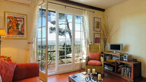 Villa Olivade - Sea Views Private Garden & Terrace