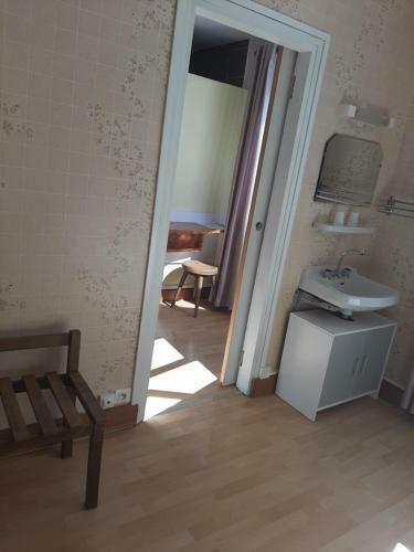 Hotel Home Des Pins Sarl
