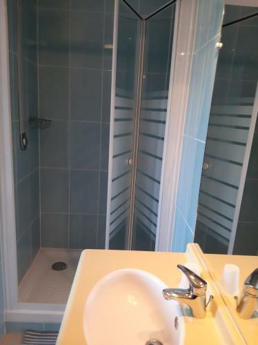 Hotel Home Des Pins Sarl