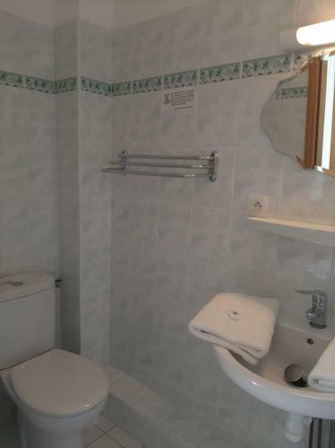 Hotel Home Des Pins Sarl