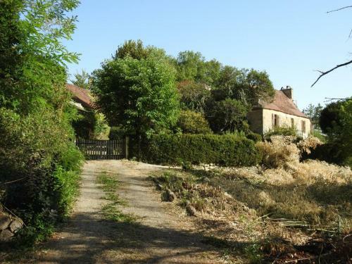 G�te Saint-pompont, 2 Pi�ces, 2 Personnes - Fr-1-616-26