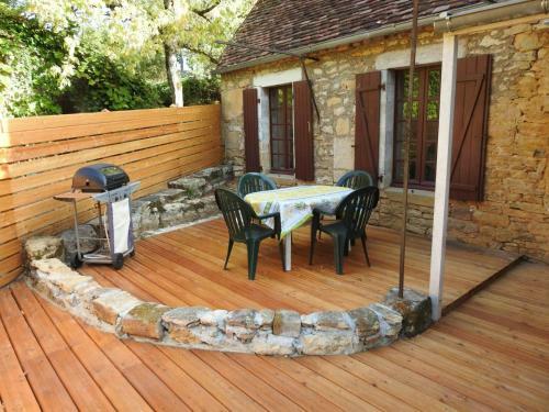 G�te Saint-pompont, 2 Pi�ces, 2 Personnes - Fr-1-616-26