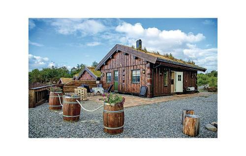 Holiday Home Ikornnes Hytte