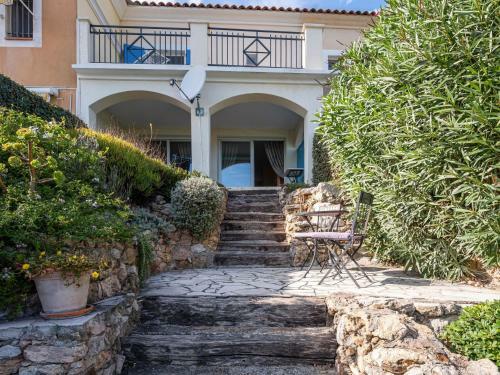 Modern Holiday Home In Saint-raphael With Private Pool