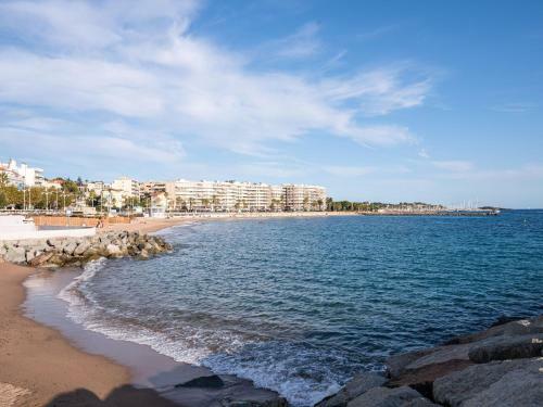 Modern Holiday Home In Saint-raphael With Private Pool