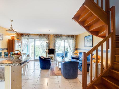 Modern Holiday Home In Saint-raphael With Private Pool