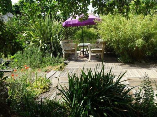 Hostal Tilleuls Et Bambous