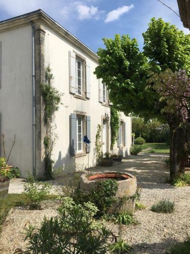 Hostal Tilleuls Et Bambous