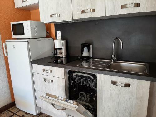 Pleasant Holiday Home In Saint-savinien With Pool