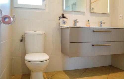 Three-bedroom Holiday Home In Santa Maria Poggio