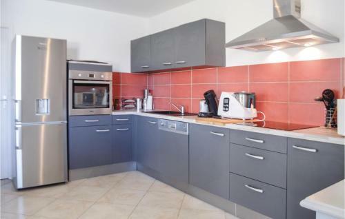 Three-bedroom Holiday Home In Santa Maria Poggio