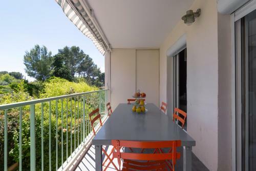 Charming Apartment Close To The Sea