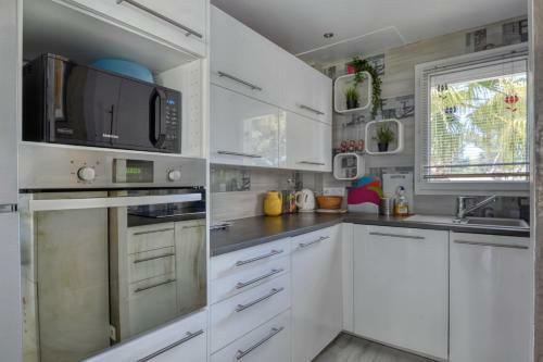Charming Apartment Close To The Sea
