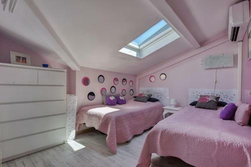 Charming Apartment Close To The Sea