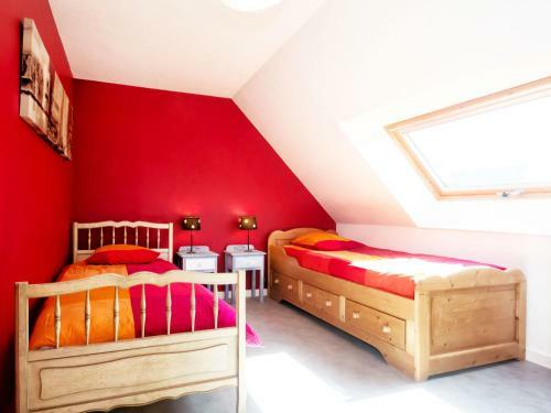 Holiday Home Les Embruns - Rhu100
