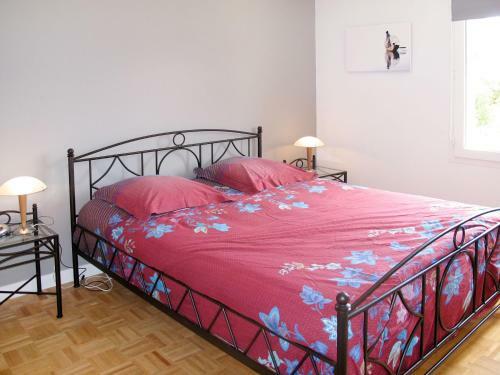 Holiday Home Les Embruns - Rhu100
