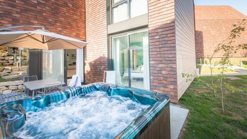 Villa C�t� Ouest Avec Jacuzzi Privatif