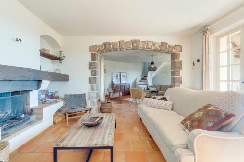 Seillans Villa Sleeps 6 Pool Wifi